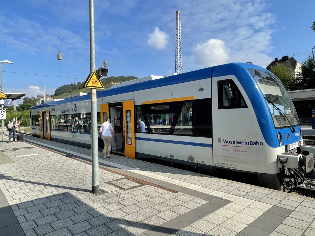 Train at Bullay Station