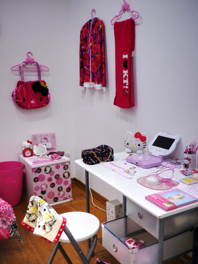 Girl's room