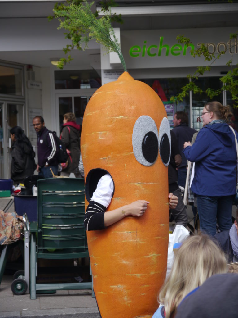 Osterstraße Straßenfest Möhre