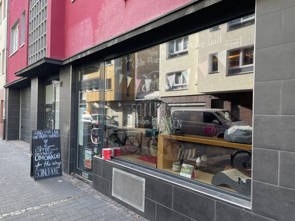 Café Schnurrke outside