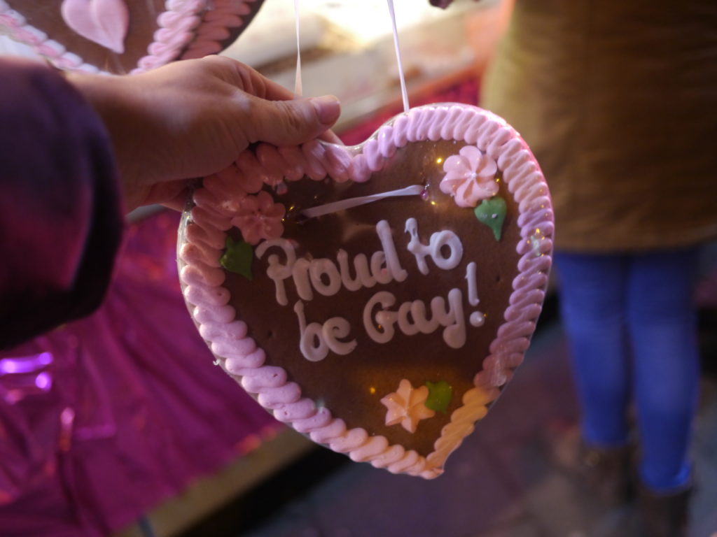 Lebkuchenherz "Proud to be Gay"