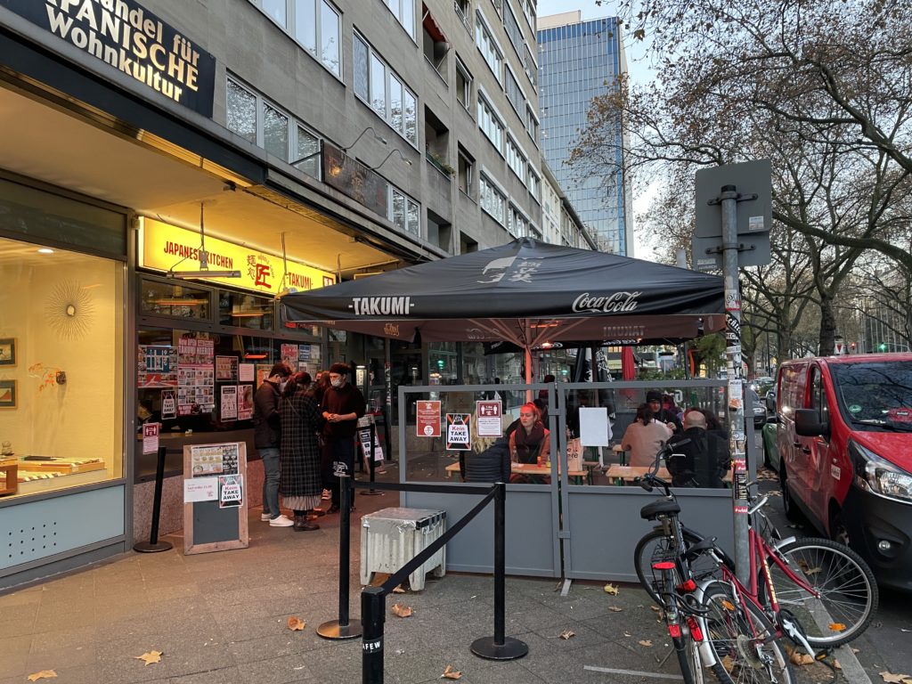 Takumi Sapporo Ramen draußen