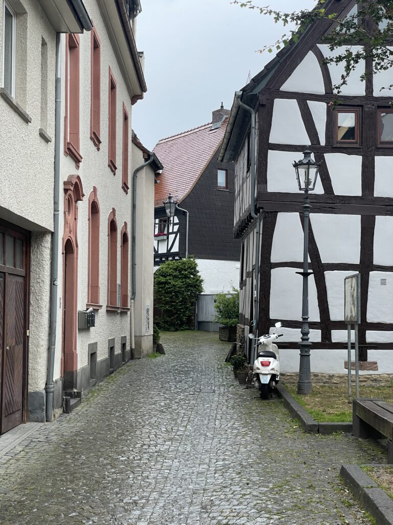 One of the lovely alleys in Oberursel.